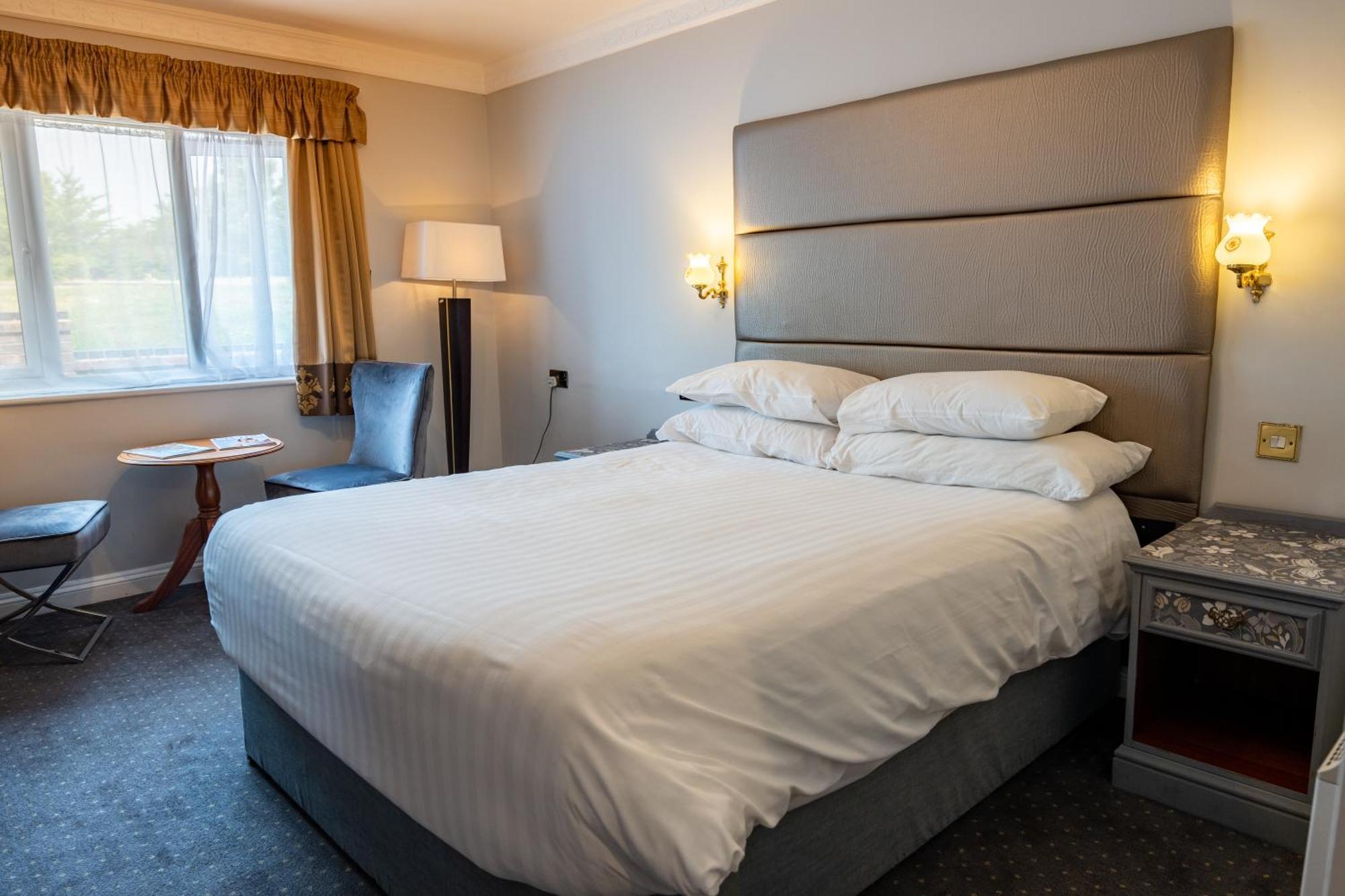 The Pear Tree Inn & Country Hotel Hindlip Екстериор снимка